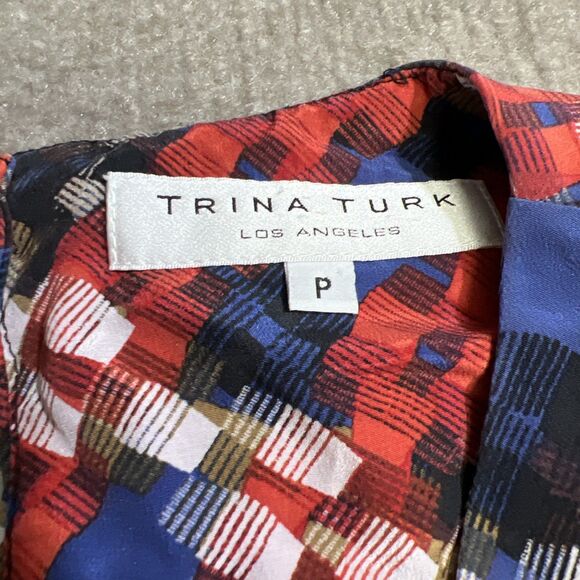 Trina Turk Silk Pleated Sleeveless Shell Top Small USA Red White Blue Geometric - Picture 3 of 6